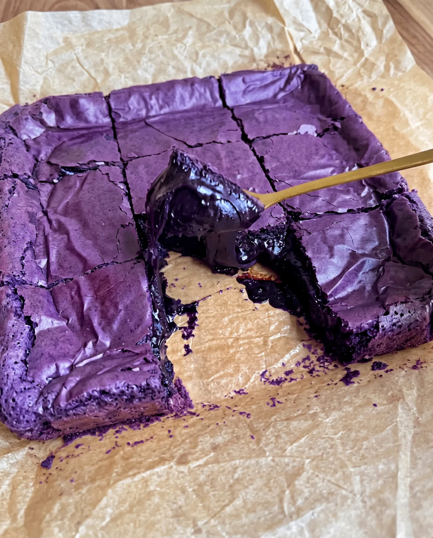 Ube Brownies – klebriges Lila-Yamswurzel-Weiße-Schokolade-Brownie-Rezept | Ube Nolia